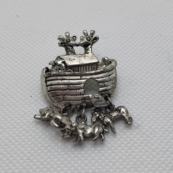 Vintage 80s Noah’s Ark Christian Pewter Signed Broach Jewelry Pin - Picture 2 of 6